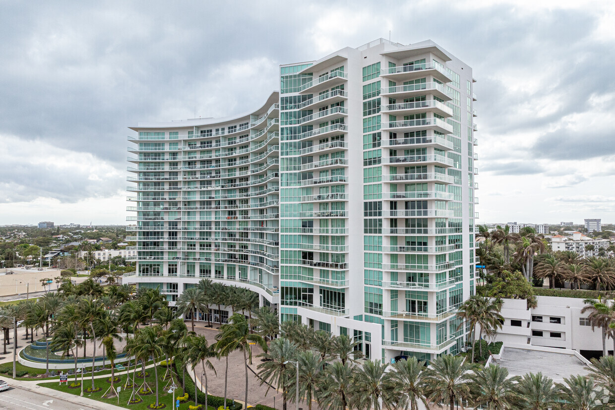 Primary Photo - The Plaza at Oceanside