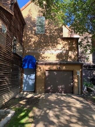 Building Photo - 4904 NW Barry Rd