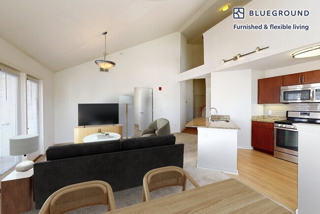 Foto del edificio - 998 Stewart Ave