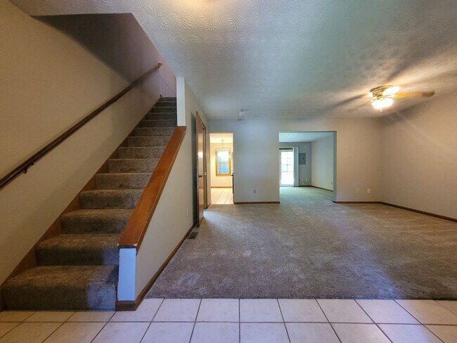 Foto del edificio - 3 Bedroom, 2.5 Bath Townhouse in Beavercreek!
