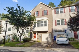 Building Photo - 8329 Autumn Crest Ln Building Photo - 8329 Autumn Crest Ln