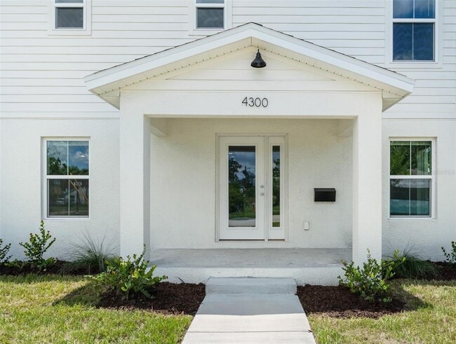 Building Photo - 4300 5th Ave S