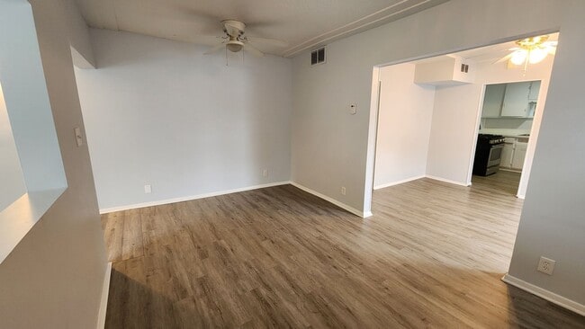 Building Photo - 225 Parkway Dr, Eastlake