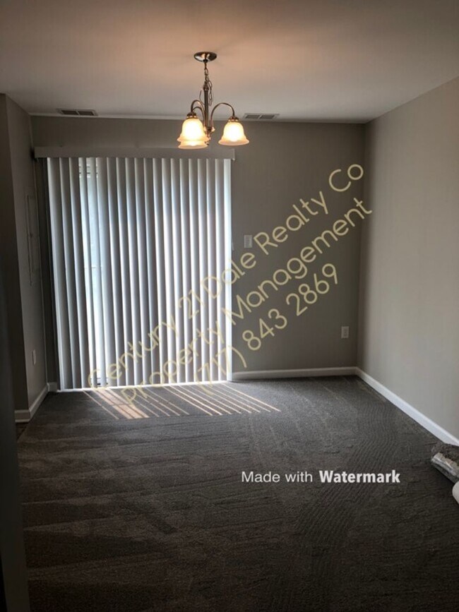 Foto del edificio - Lovely 2 Bedroom Home in Central School Di...