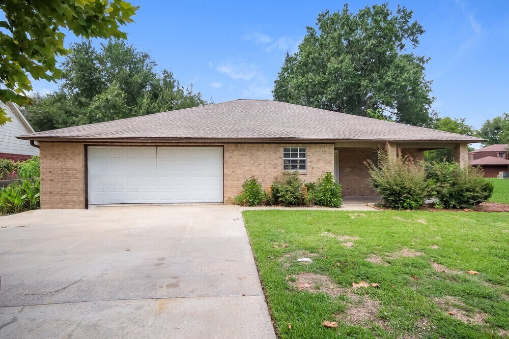 Foto principal - 9695 Twin Shores Dr