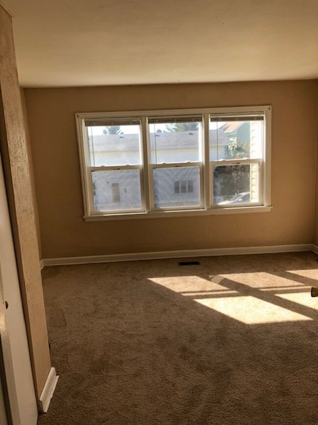 Foto del edificio - 731 E 7th St