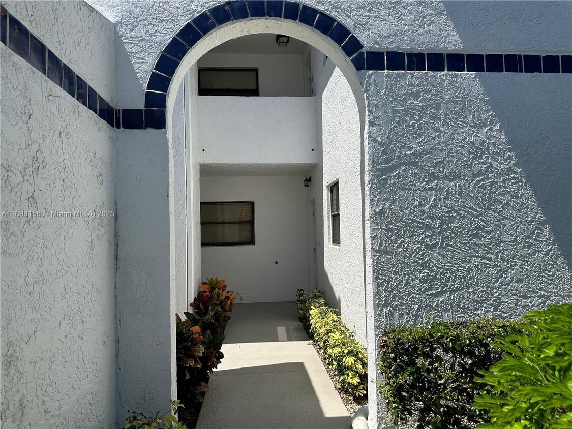 Primary Photo - 6081 SE Landing Way