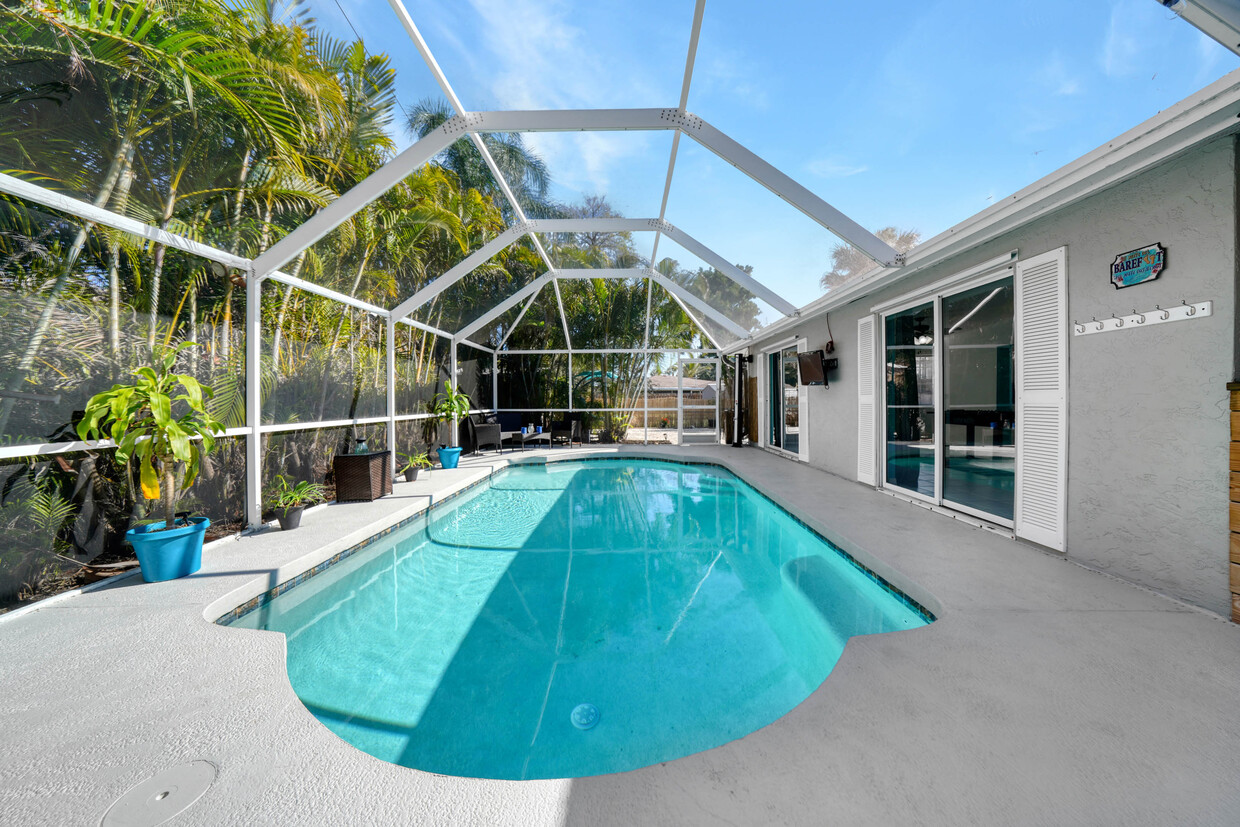 Primary Photo - 330 Sunset Beach Dr
