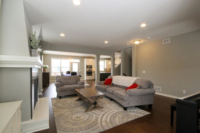 Building Photo - 16411 Equestrian Trail