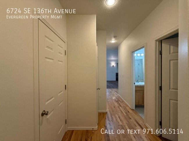 Building Photo - 6724 SE 136th Ave