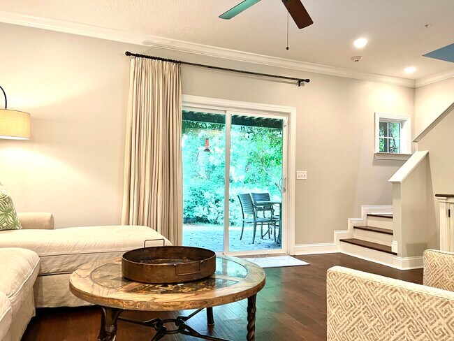Family Room - 1401 Reserve Ct