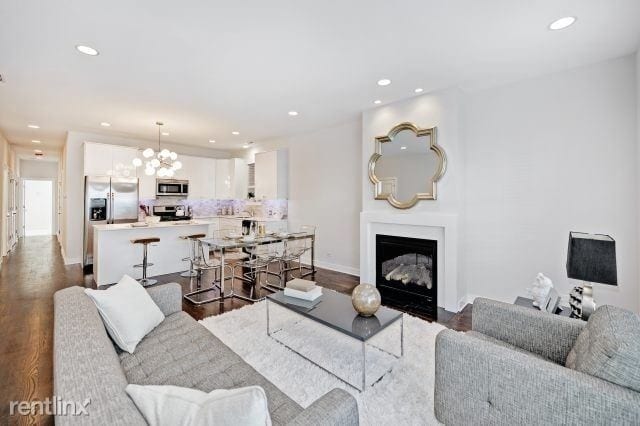 Building Photo - 2 br, 2 bath Condo - 3426 N Milwaukee Ave