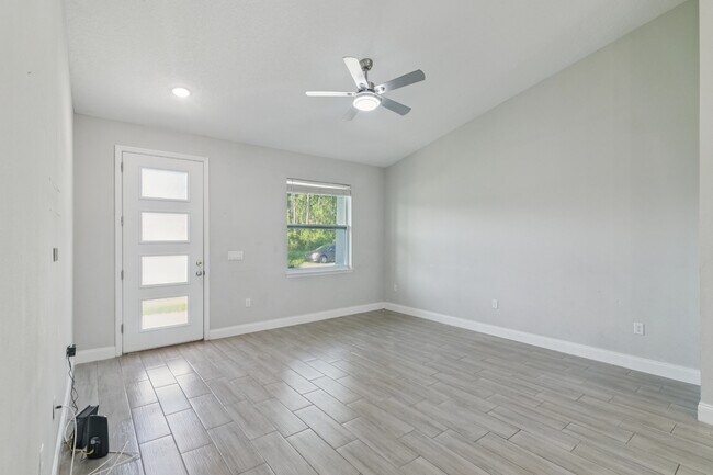 Foto del edificio - 969 Cambridge Ct