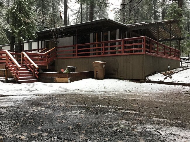 Building Photo - Large spacious 2Bd manufactured home avail...