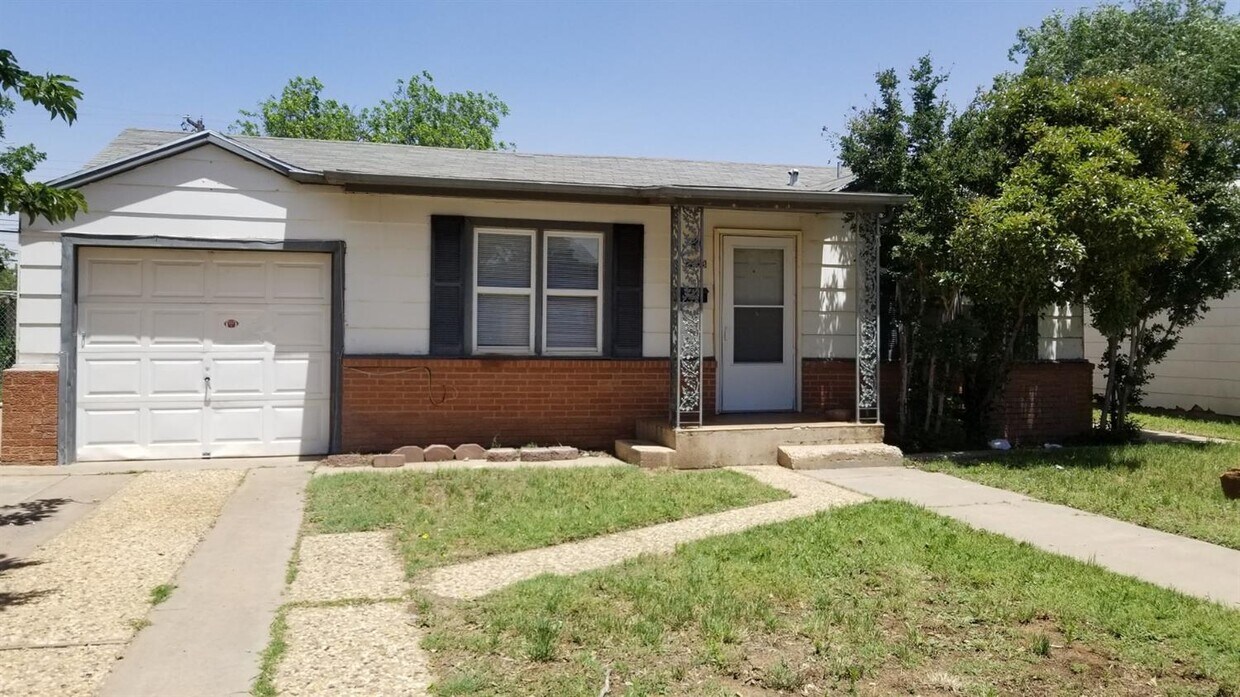2708 42nd St, Lubbock, TX 79413