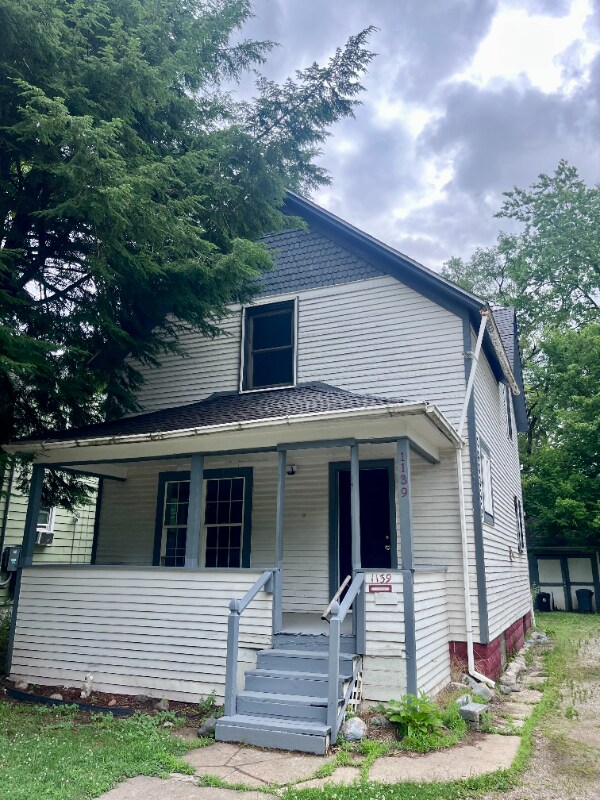 Primary Photo - 1139 March St