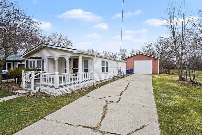 Building Photo - Available Now! Davison Schools!