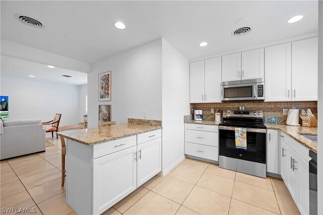 Building Photo - 1340 Crayton Rd