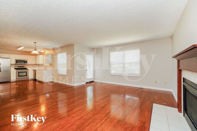 Building Photo - 6594 Danbury Dr