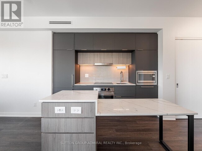 Building Photo - 185 Alberta Ave