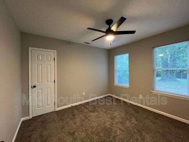 Foto del edificio - 149 E Frank Ave