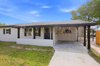 Building Photo - 1640 Daniels Dr