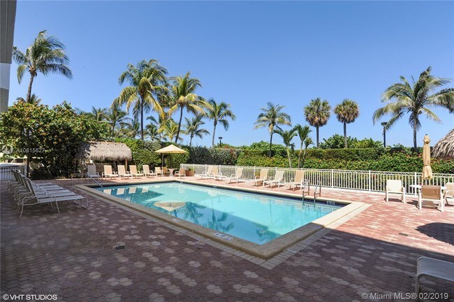 Foto del edificio - 4301 Collins Ave