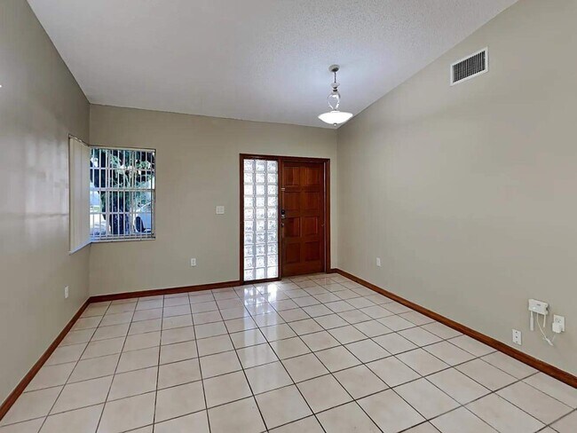 Building Photo - 622 NW 134th Ave