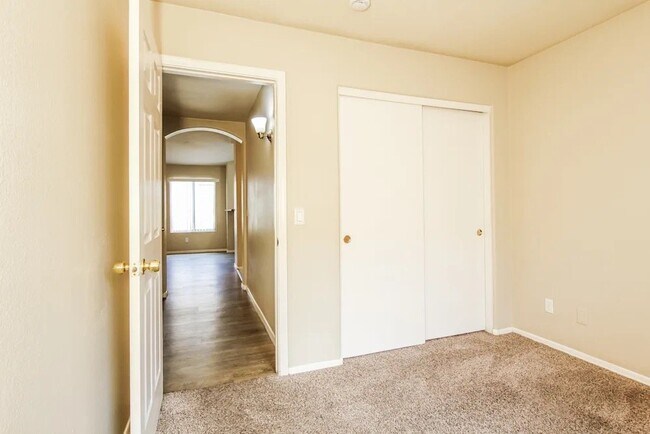 Foto del edificio - 2047 N 90th Ln