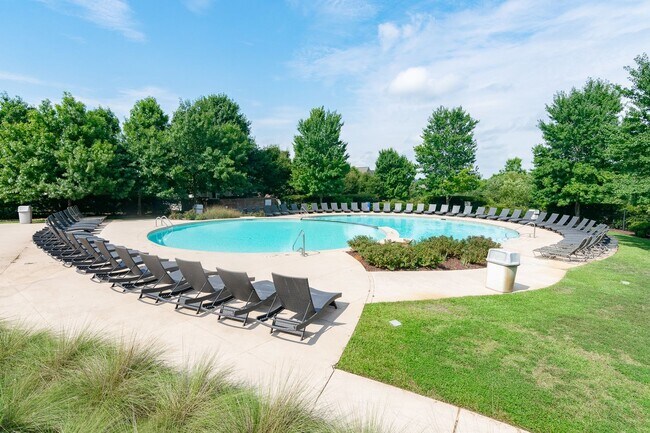 Foto del edificio - THE SUMMIT OF ATHENS #1022 | 3 BED 3 BATH + AMENITIES