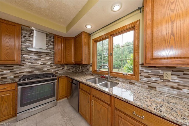 Building Photo - 33750 Harrow Ct