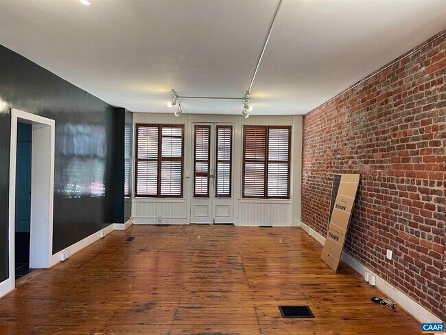 Foto del edificio - 311 5th St SW