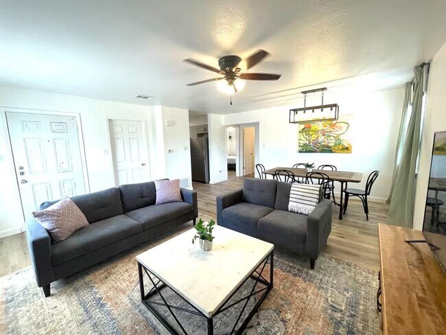 Foto del edificio - 6108 Wheless Cove