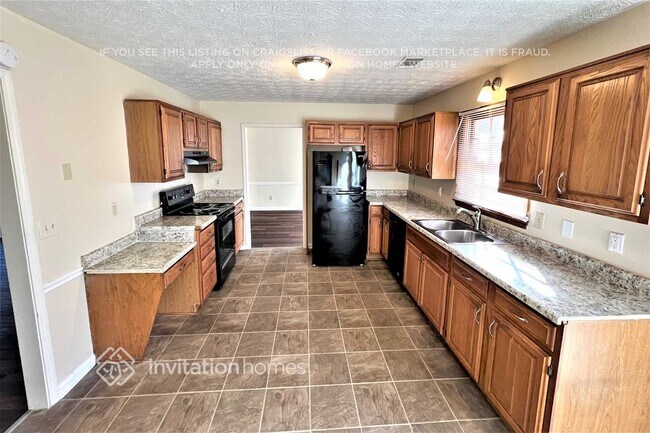 Foto del edificio - 321 Honey Creek Rd SE