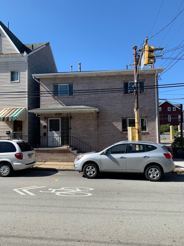 4632 Friendship Ave, Pittsburgh, PA 15224 Apartments 4632 Friendship