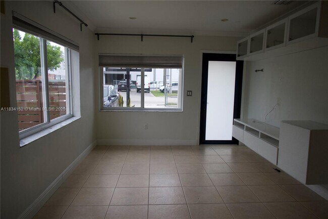 Foto del edificio - 650 E 10th Ave