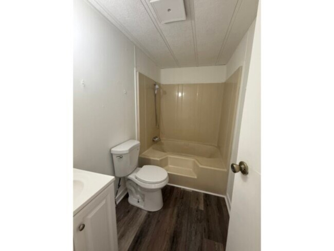 Building Photo - 5675 Saufley Field Rd