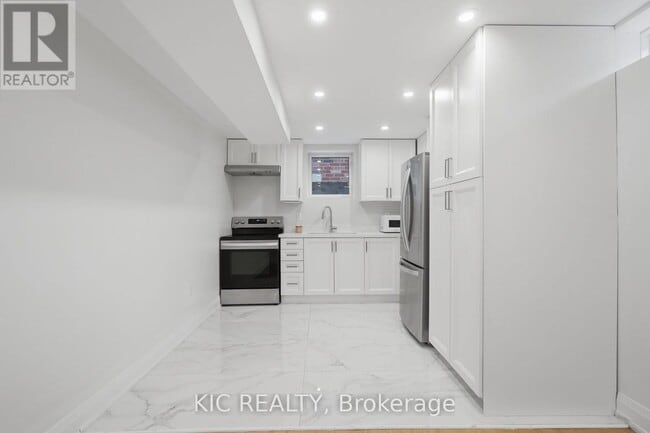 Building Photo - 38 Maple Crown Terrace