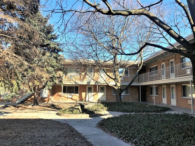 Building Photo - 4215 W 95th St