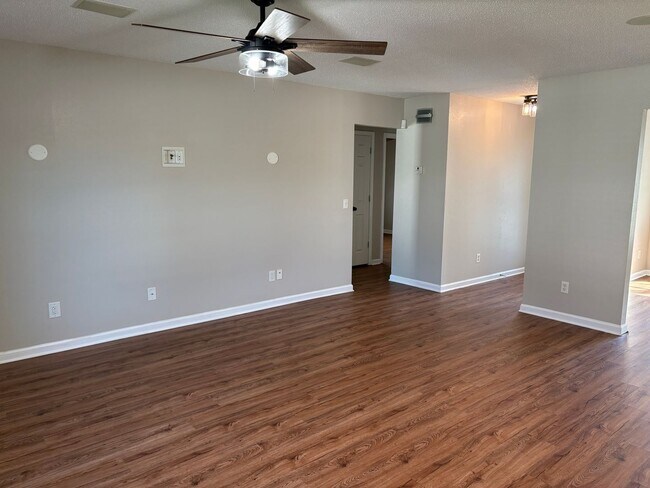 Foto del edificio - 116 Wax Myrtle Ct