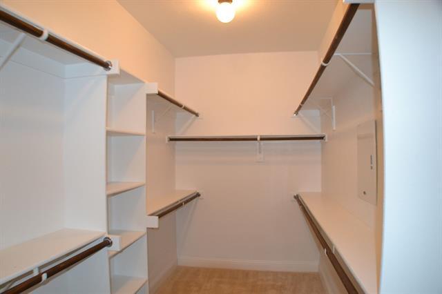 Foto del edificio - 6428 Abbotsford Dr