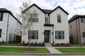 Building Photo - 7029 Confetti Ln