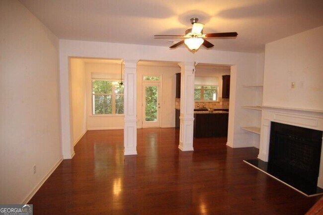 Foto del edificio - 5850 Vinyard Ln
