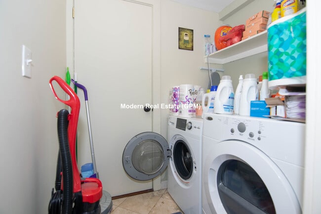 Building Photo - 20 Worthington St