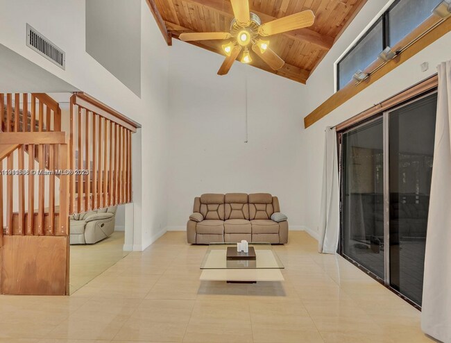 Foto del edificio - 2701 SW 58th Mnr