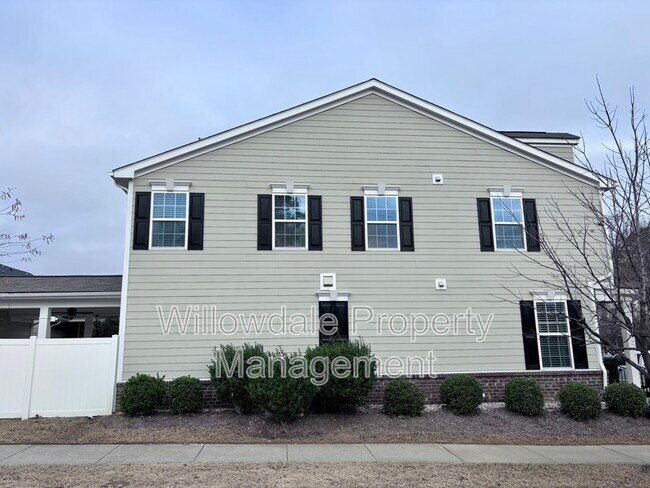 Foto del edificio - 136 Spring Pine Ln