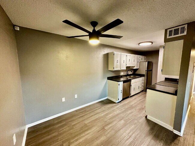 Building Photo - Available Now!  "Charming 2-Bed Condo in Golden, CO - Cozy Living!"