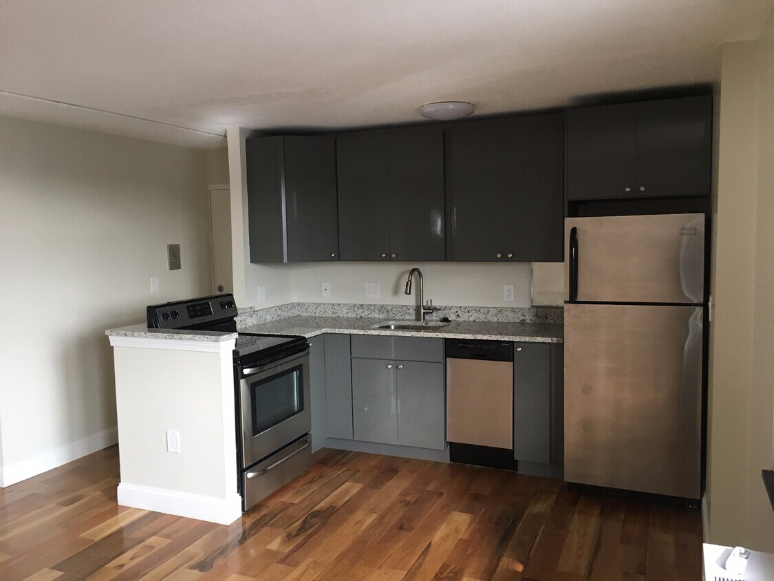 Foto principal - 121 Trapelo Rd