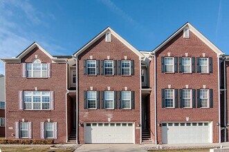 Building Photo - 448 Cherry Orchard Rd