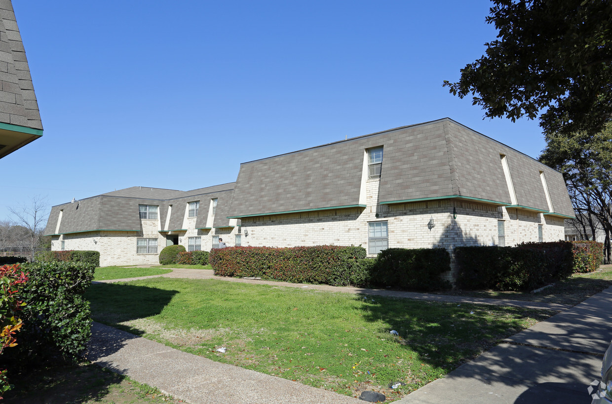 Elizabeth Gardens Apartments Roanoke